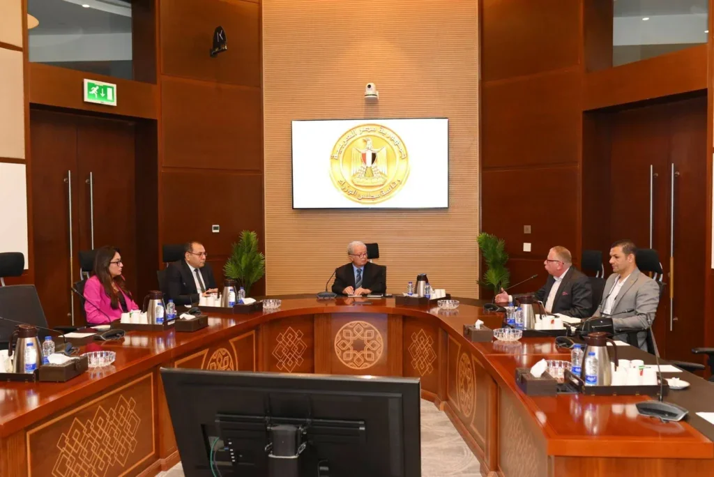 متابعة تطوير صناعة الغزل والنسيج في مصر