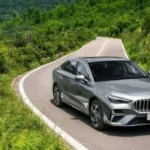 جيلي تطلق إمجراند i-HEV الهجينة في السوق الصينية
