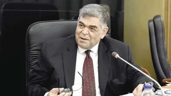 أشرف حاتم يشيد بزيادة مخصصات الصحة والتعليم