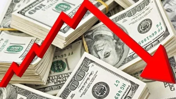 تراجع سعر الدولار في البنوك المصرية