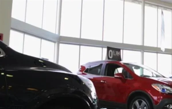 أوتو كندا تسرع خروجها من السوق الأمريكية ببيع وكالة تويوتا