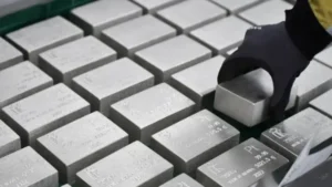 تراجع إنتاج البلاتين عالمياً 15% بحلول 2034
