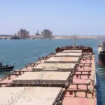 حركة السفن والبضائع في ميناء دمياط
