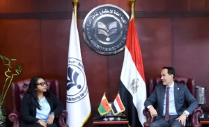 وفد مدغشقري يزور الهيئة العامة للاستثمار بمصر