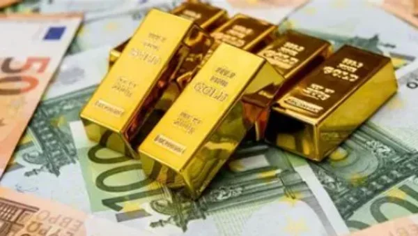 تراجع أسعار الذهب تحت ضغط الدولار الأمريكي