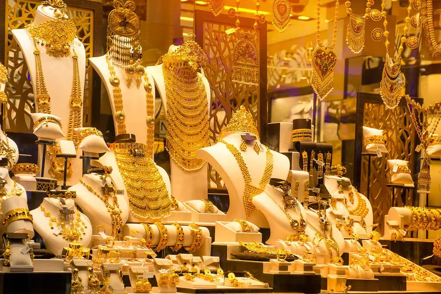 تراجع قياسي في أسعار الذهب بمصر