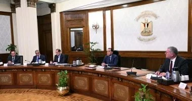 مدبولي يتابع تأمين الاعتمادات المالية للقطاع البترولي