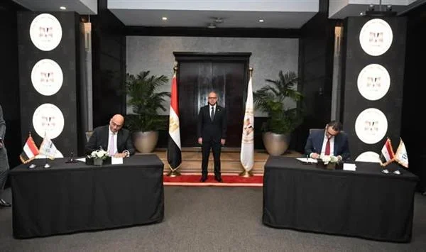 توقيع عقد حق انتفاع لمبنى المعرض الدائم في مصر