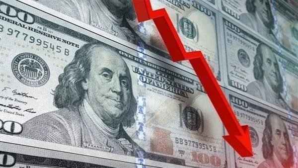 تراجع سعر الدولار أمام الجنيه المصري في البنوك