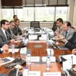 تعزيز تعاون العمل والصناعة لجذب المستثمرين