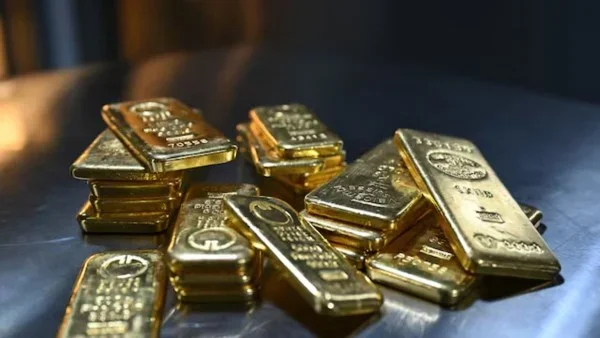 تراجع أسعار الذهب بفعل الضغوط التضخمية وصعود الدولار