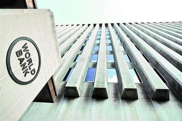 انخفاض توقعات نمو الاقتصاد الكيني حتى 2026