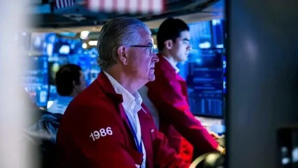 تراجع مؤشر ستاندرد آند بورز وارتفاع أسعار النفط