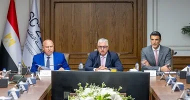 ارتفاع إيرادات قناة السويس إلى 15.9 مليار جنيه