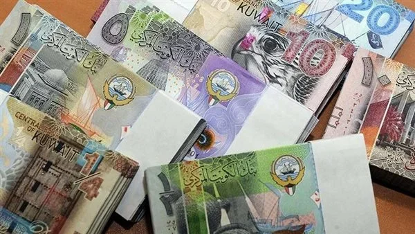 ارتفاع الدينار الكويتي أمام الجنيه المصري اليوم