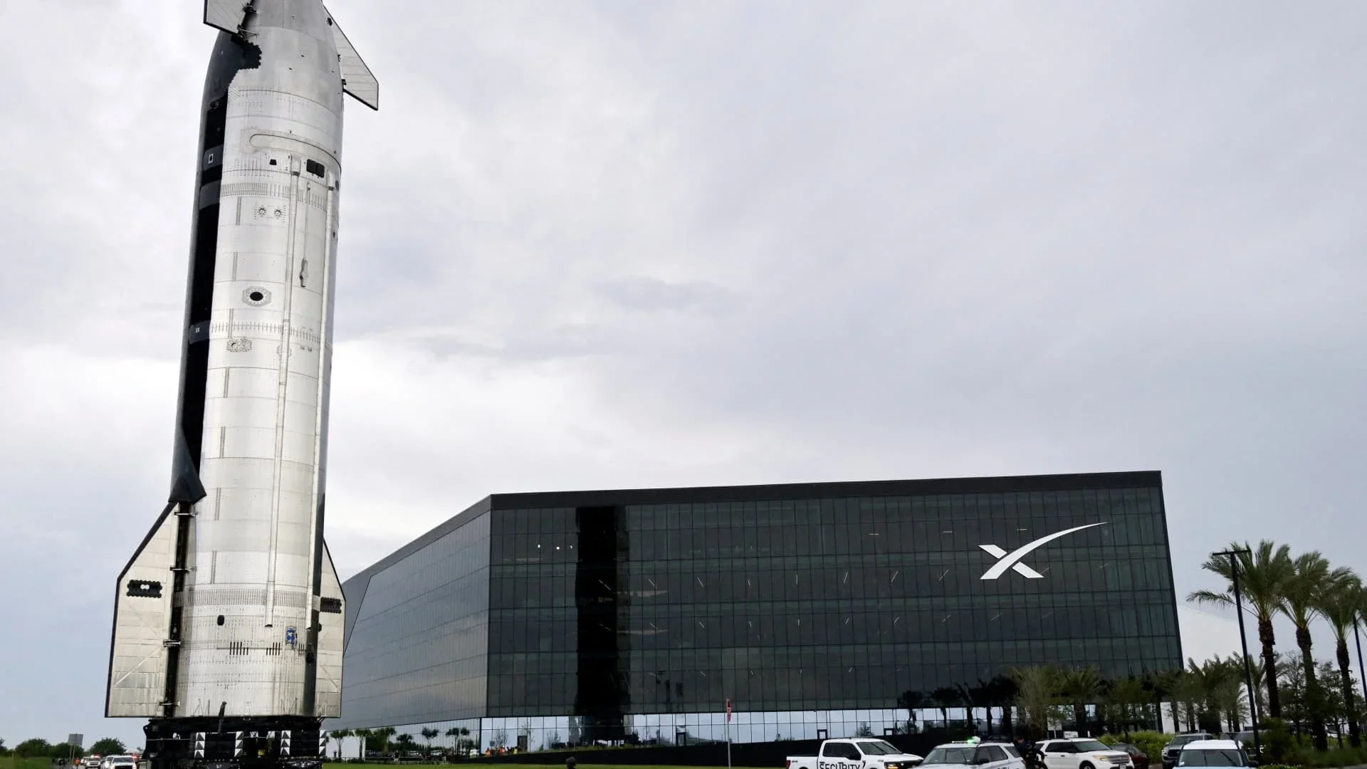 تراجع ملحوظ لأسهم SpaceX بعد إلغاء اختبار Starship