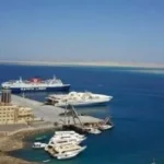 تحركات موانئ البحر الأحمر: حركة نشطة للبضائع والشاحنات