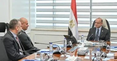 وزير الاستثمار يناقش خطط بروكتر آند جامبل الاستثمارية