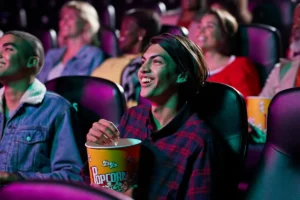 ارتفاع أسهم AMC بعد تحقيق أرباح غير متوقعة