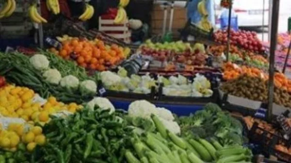 أسعار الفاكهة والخضروات في سوق العبور اليوم