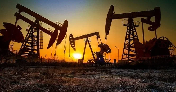 تراجع أسعار النفط بسبب جهود إنهاء الصراع الأمريكي الإيراني
