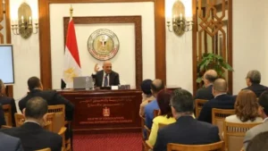وزير الكهرباء يبحث فرص الاستثمار مع البعثات الدبلوماسية