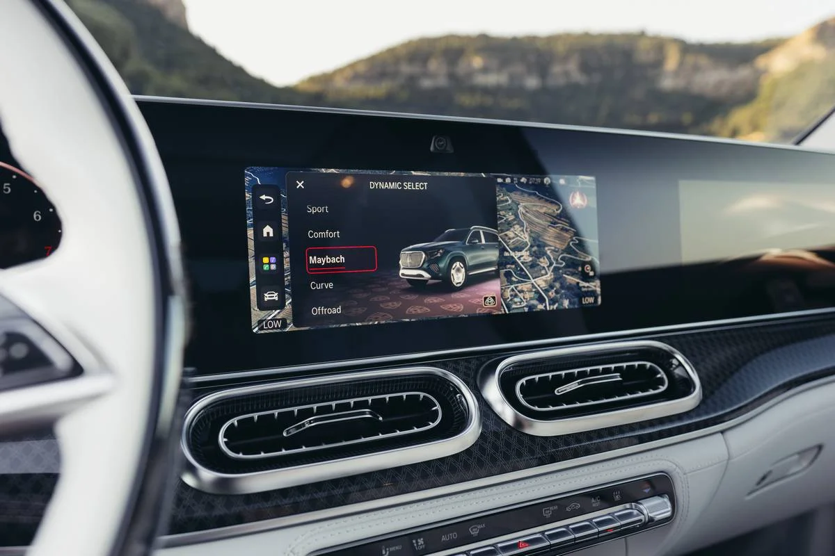 Meredes-مايباخ GLS 680 2027: الأناقة والقوة الجديدة
