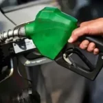 الحكومة تخفض سعر البنزين وتزيد سعر الديزل عالي السرعة