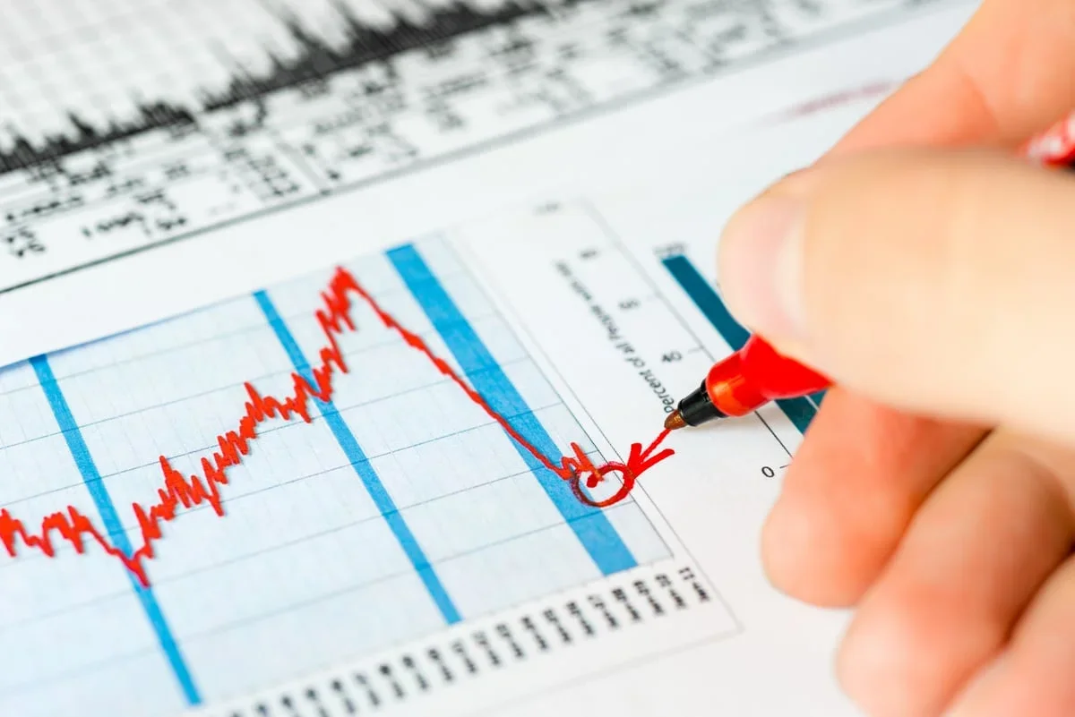تحذيرات من سوق الأسهم الأمريكية تشير إلى خسائر محتملة