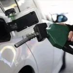 انخفاض أسعار البنزين والديزل بعد تراجع النفط العالمي