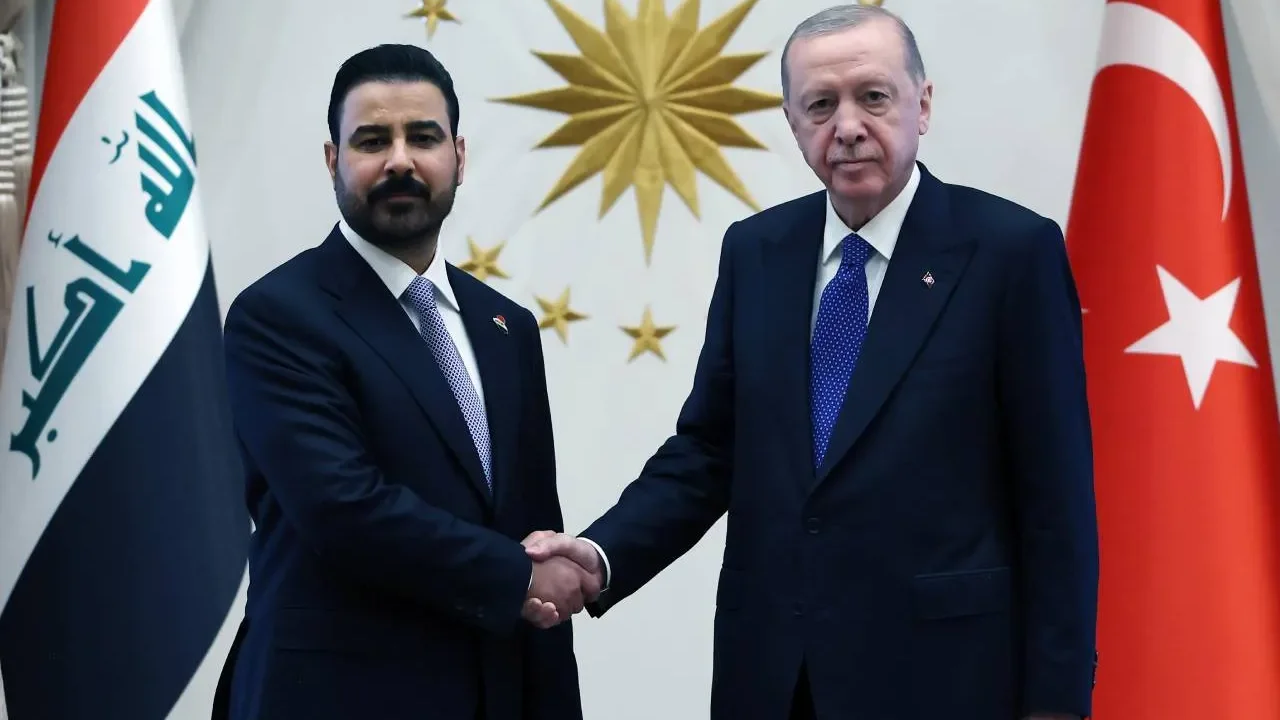 اتفاقية تاريخية: العراق يمد تركيا بمليون برميل نفط يومياً