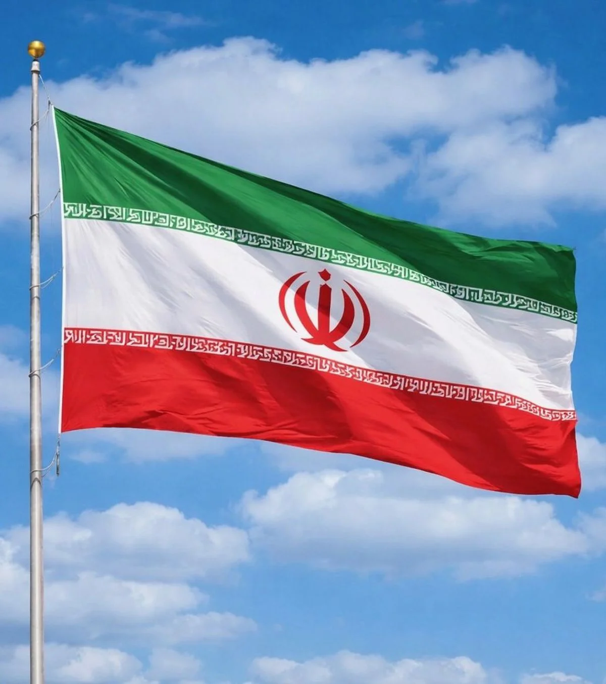 إيران تستهدف 3 ناقلات نفط في مضيق هرمز