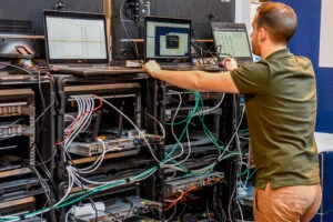 IT يظل القطاع الأعلى أجراً في رومانيا