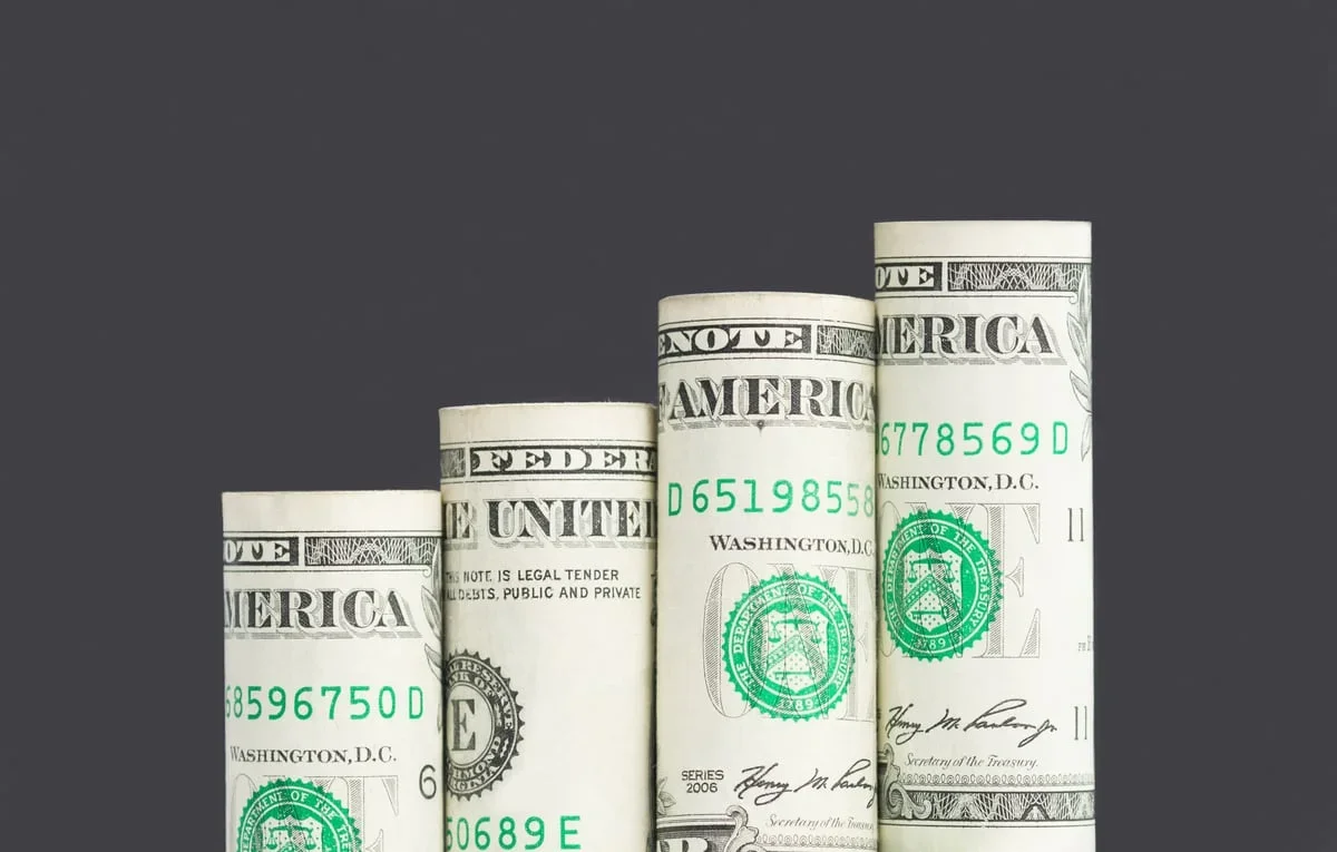 استثمارات إنجلندر في السوق تكشف عن فرص جديدة