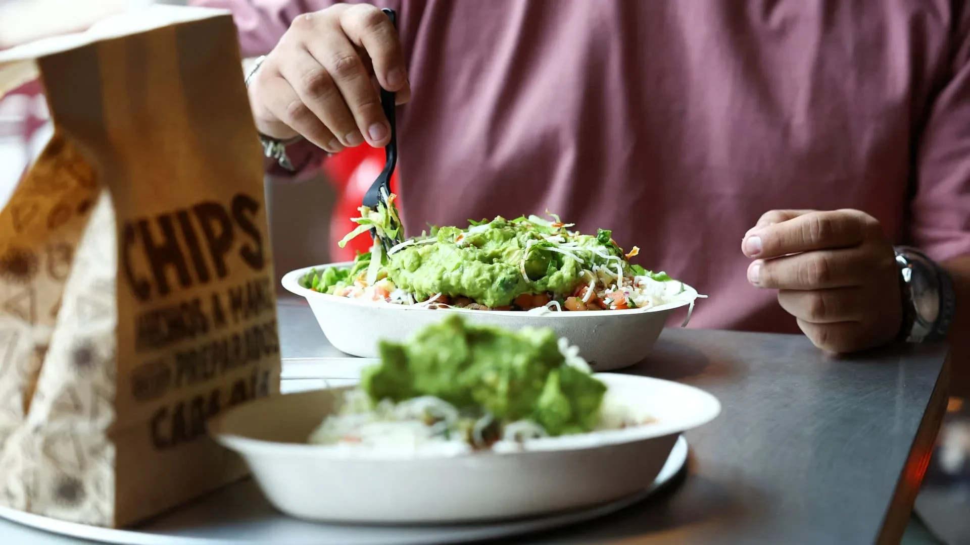 Chipotle ترفع توقعاتها لنمو المبيعات