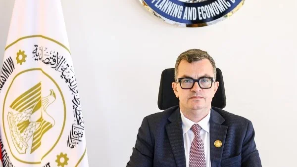 خطط إنقاذ "سمنود للنسيج" ومضاعفة الأجور 100%