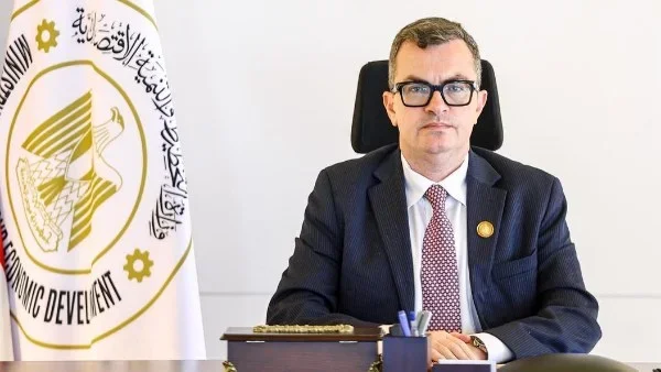 استراتيجية بنك الاستثمار القومي لإعادة هيكلة الشركات