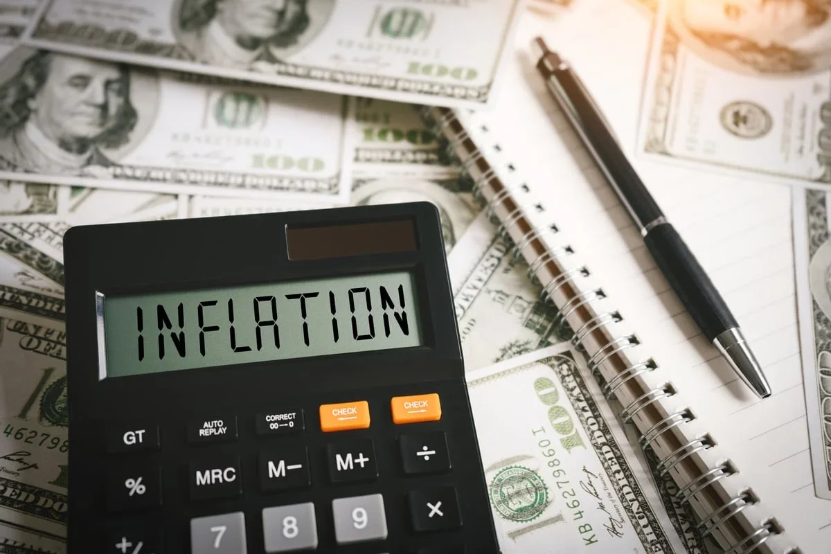 الاستثمار خلال التضخم المرتفع: هل يستمر المستثمرون؟