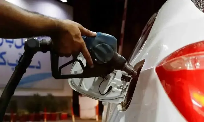 رفع أسعار البنزين والديزل في باكستان