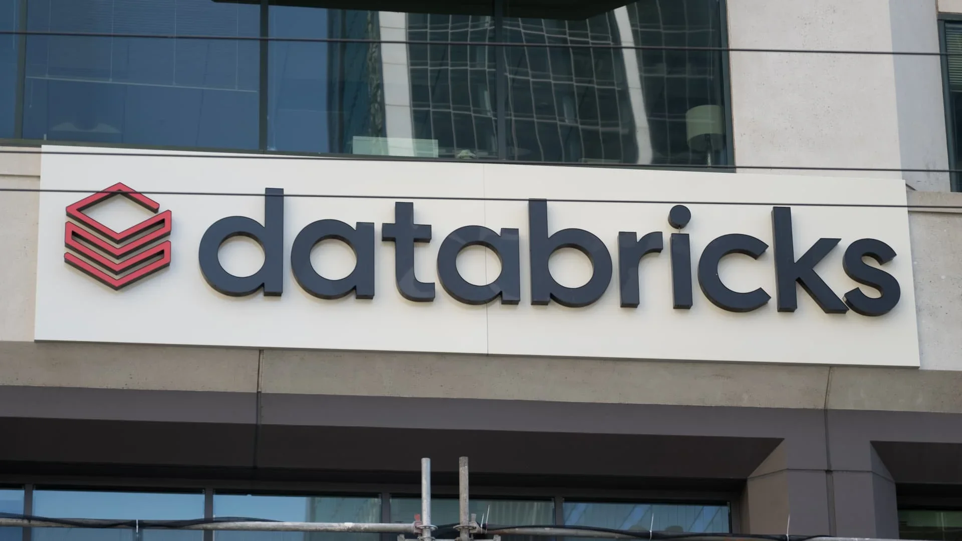 Clear Street تتيح فرص استثمارية جديدة عبر Databricks