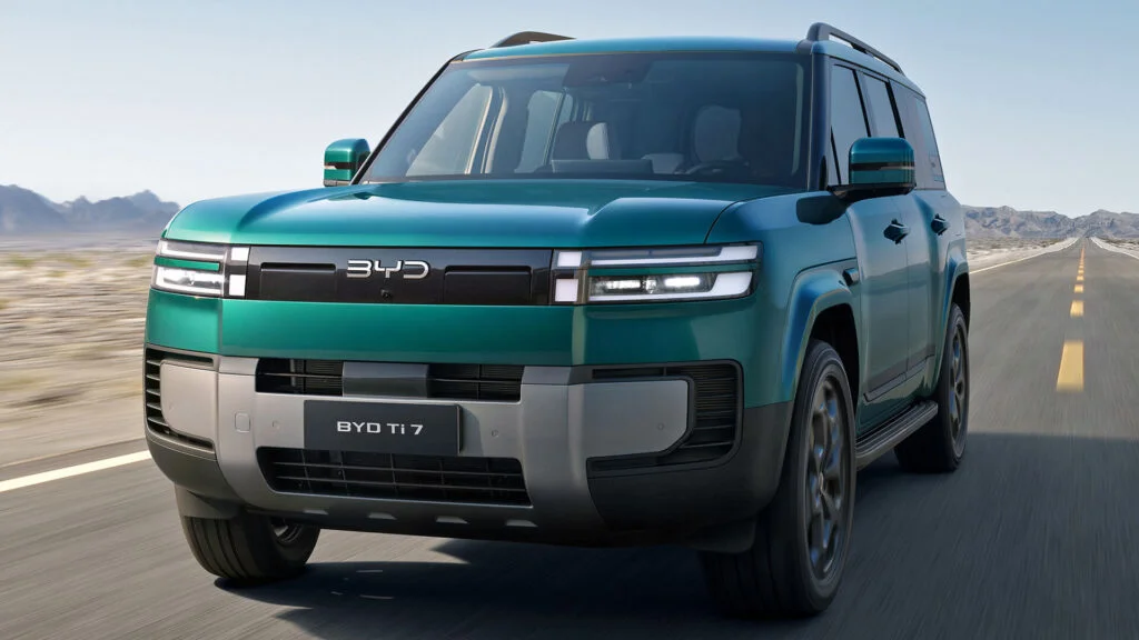 سيارة BYD Ti 7 تنافس لاند روفر ديفندر بأسعار أقل