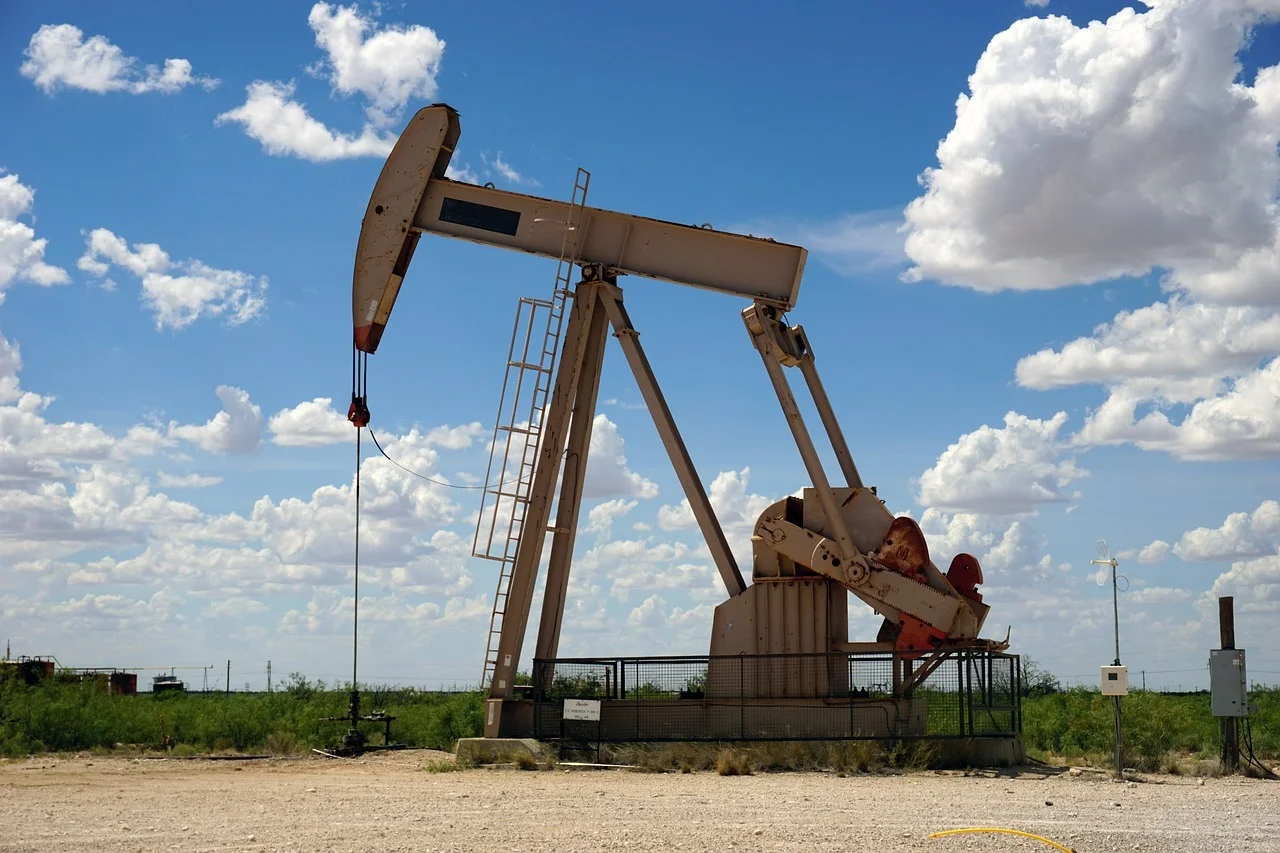 زيادة إنتاج النفط في سبع دول OPEC بالتزامن مع الأزمات العالمية
