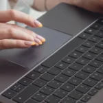 سياسة يوم العمل الهجين تعزز الرقمية في القطاع العام الماليزي