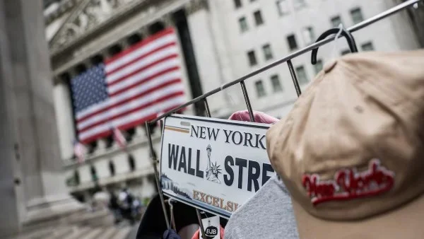 ارتفاع وول ستريت بفضل تراجع أسعار النفط